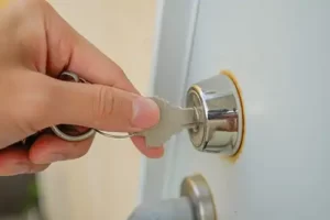店舗のカギが開かない